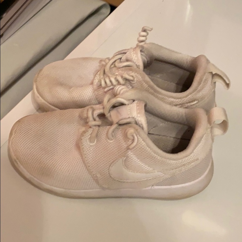 Nike - Picture 2 of 2